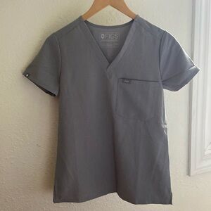 Figs Catarina one-pocket scrub top - gray.